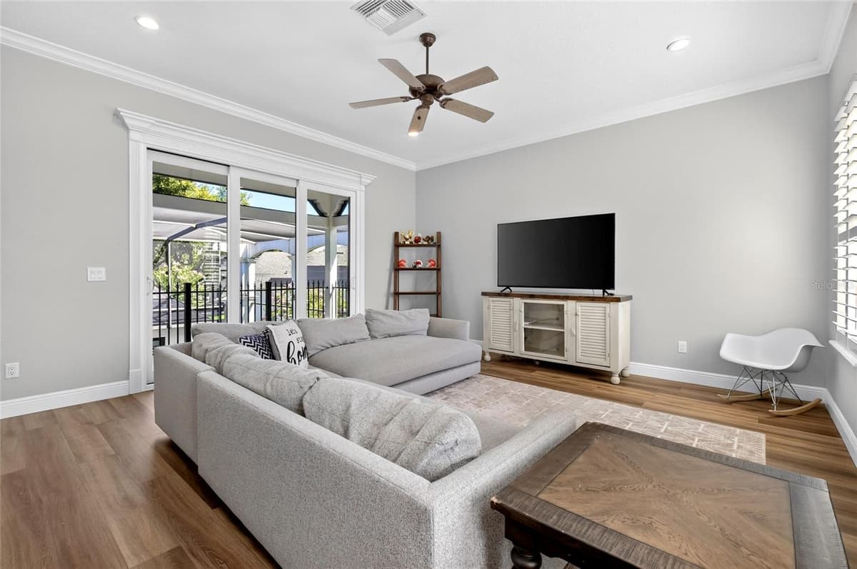 9904 BRENTFORD COURT — photo 37 of 73