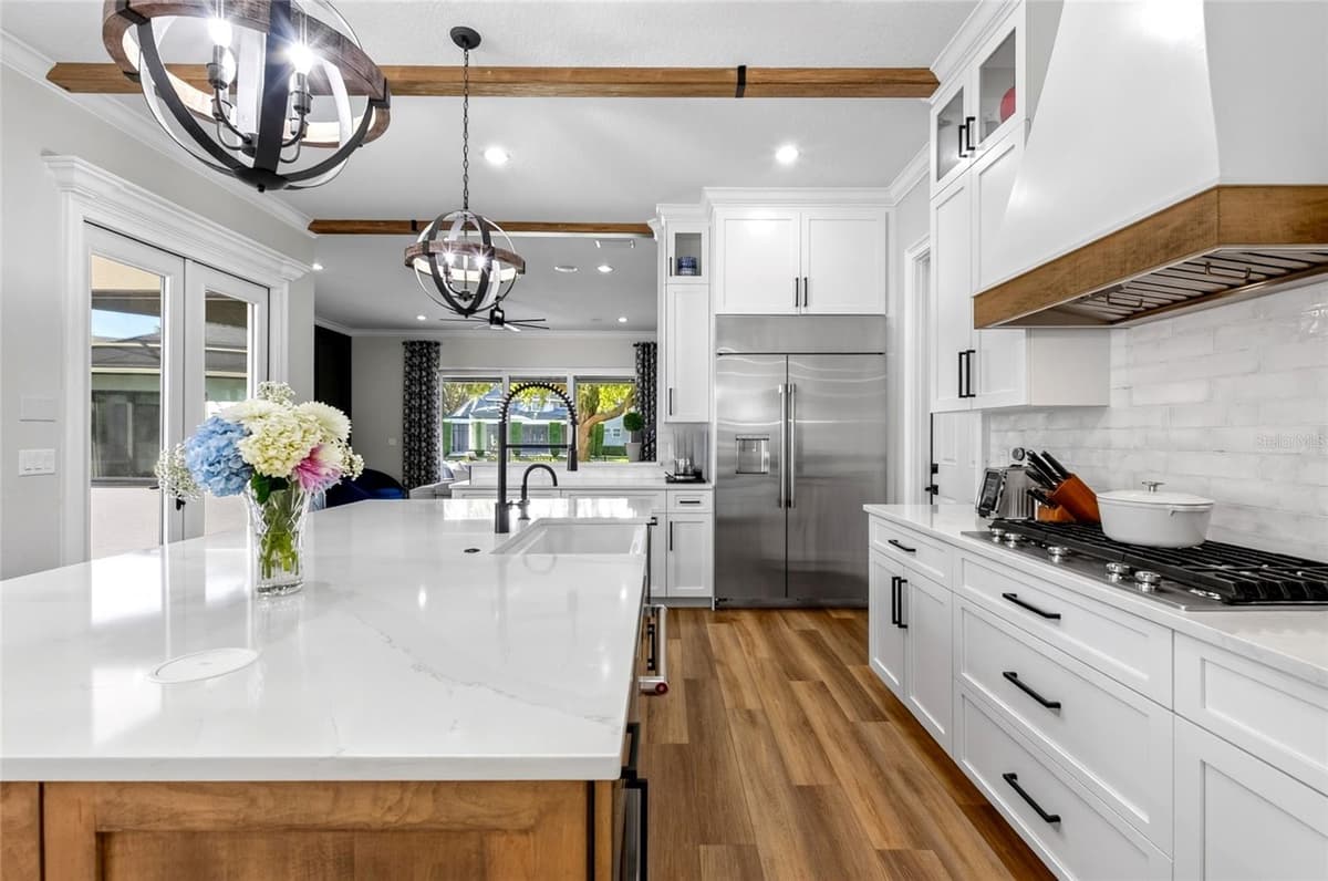 9904 BRENTFORD COURT — photo 10 of 73