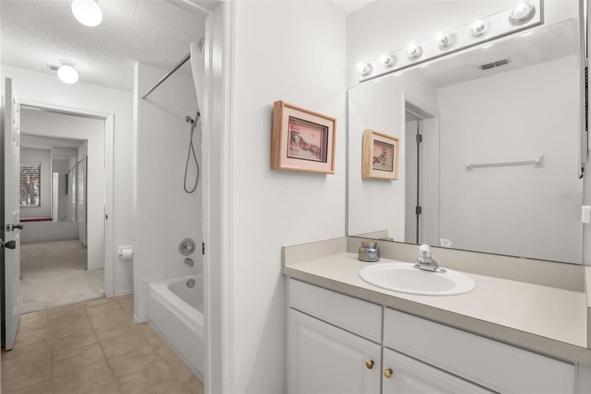 223 HERON STREET — photo 31 of 40
