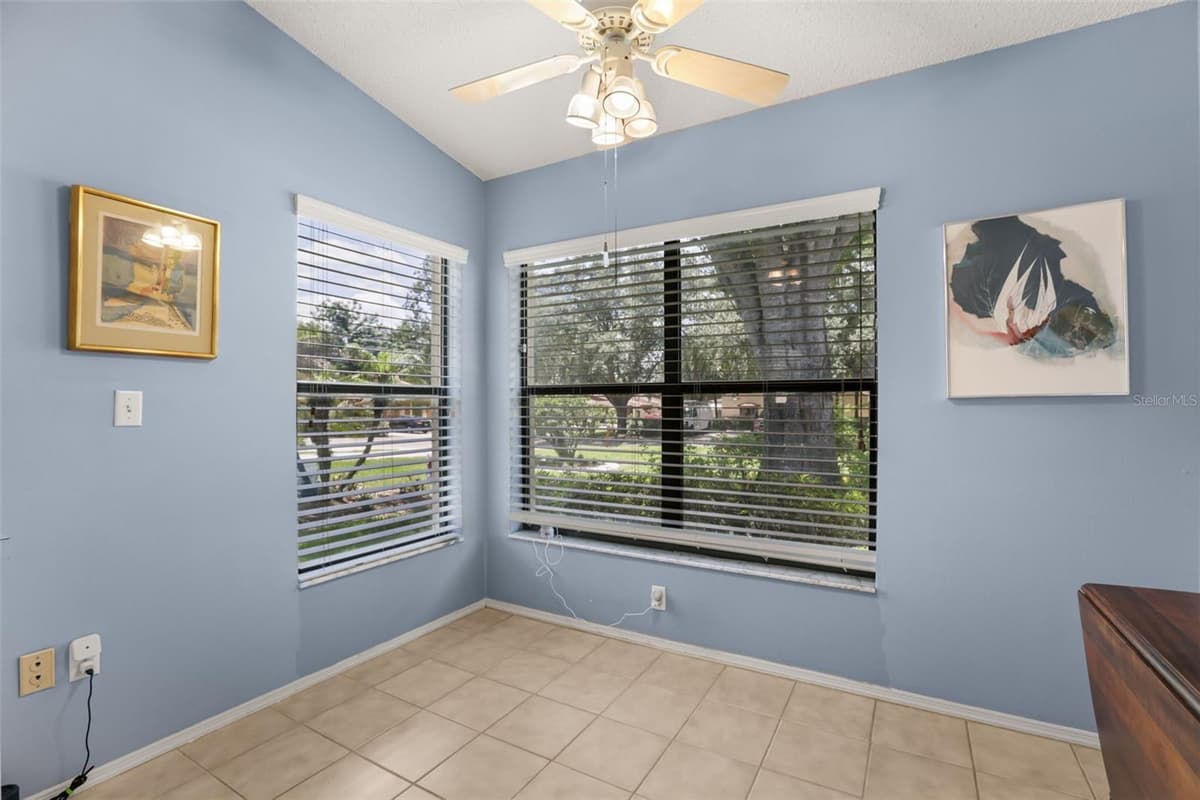 223 HERON STREET — photo 7 of 40