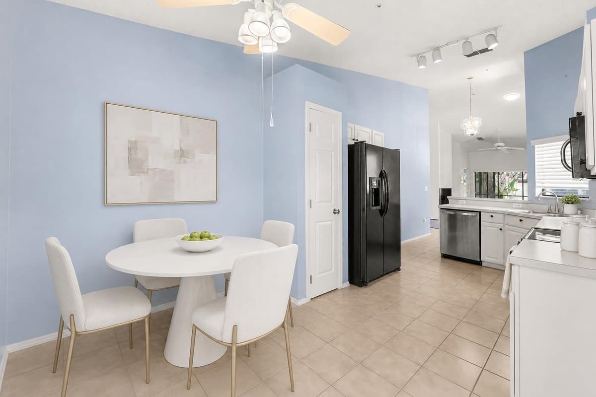 223 HERON STREET — photo 8 of 40
