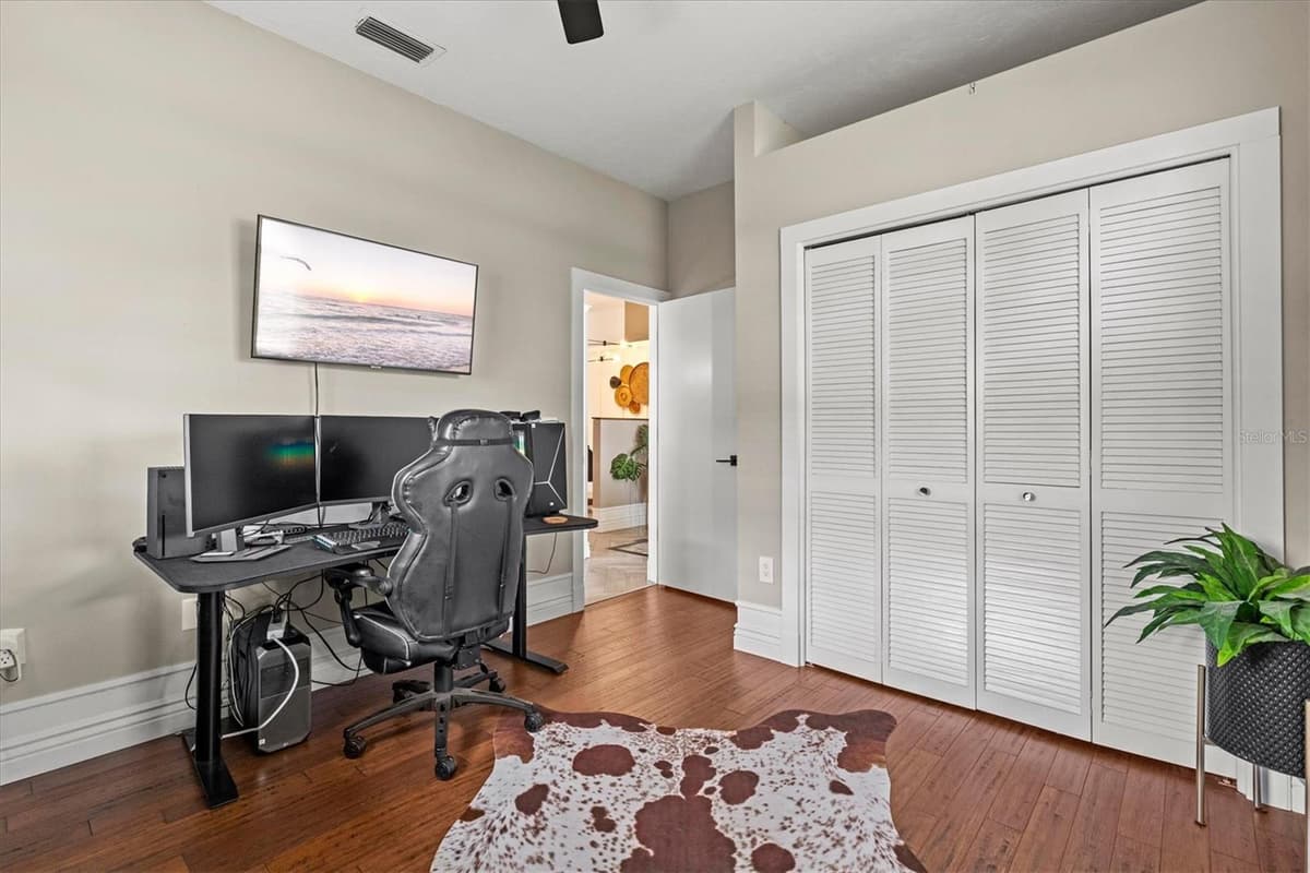 1059 TRUMAN STREET — photo 40 of 61