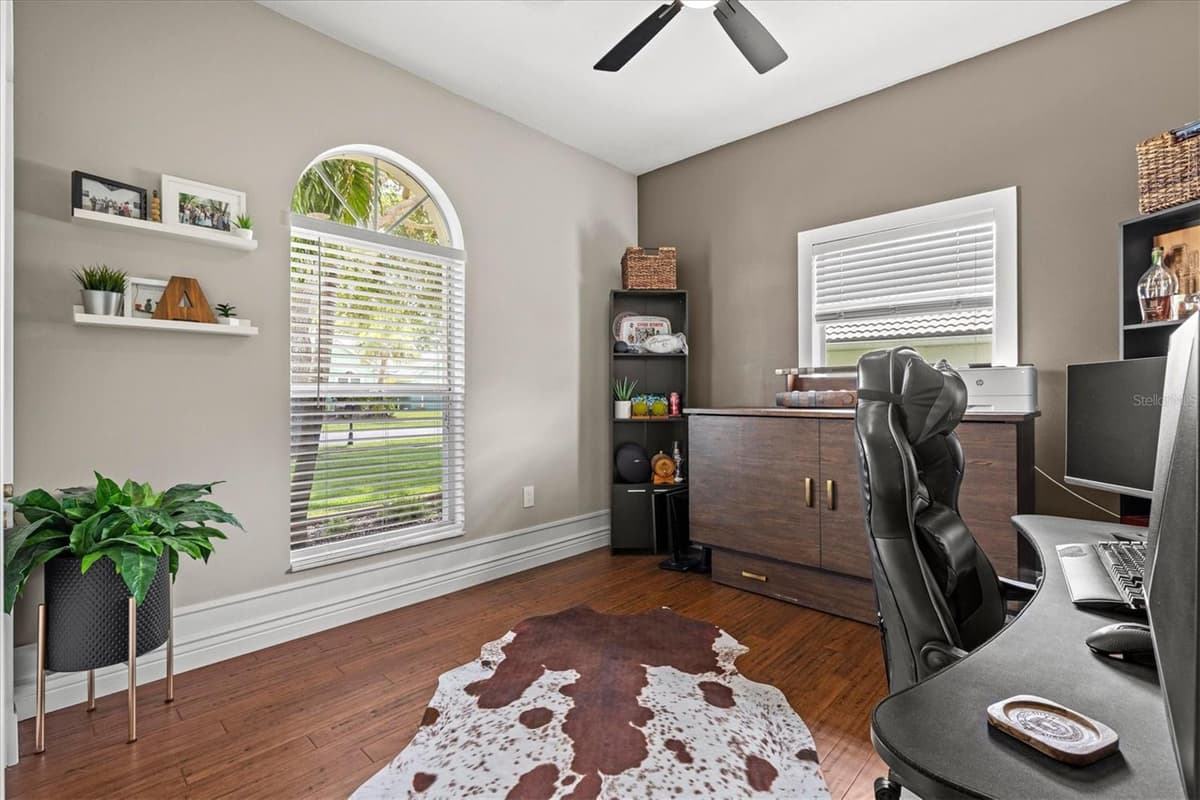 1059 TRUMAN STREET — photo 39 of 61