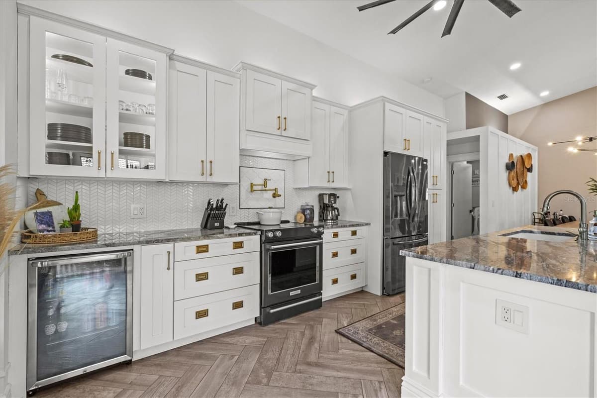 1059 TRUMAN STREET — photo 27 of 61