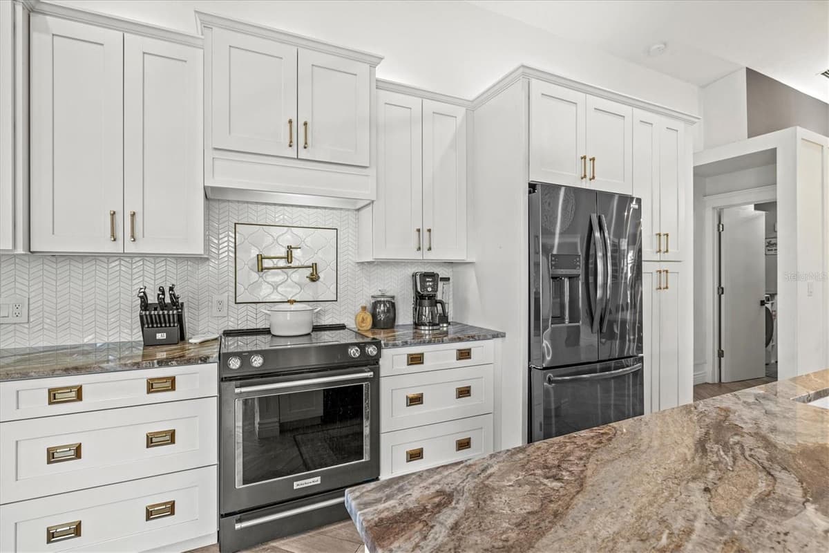 1059 TRUMAN STREET — photo 22 of 61