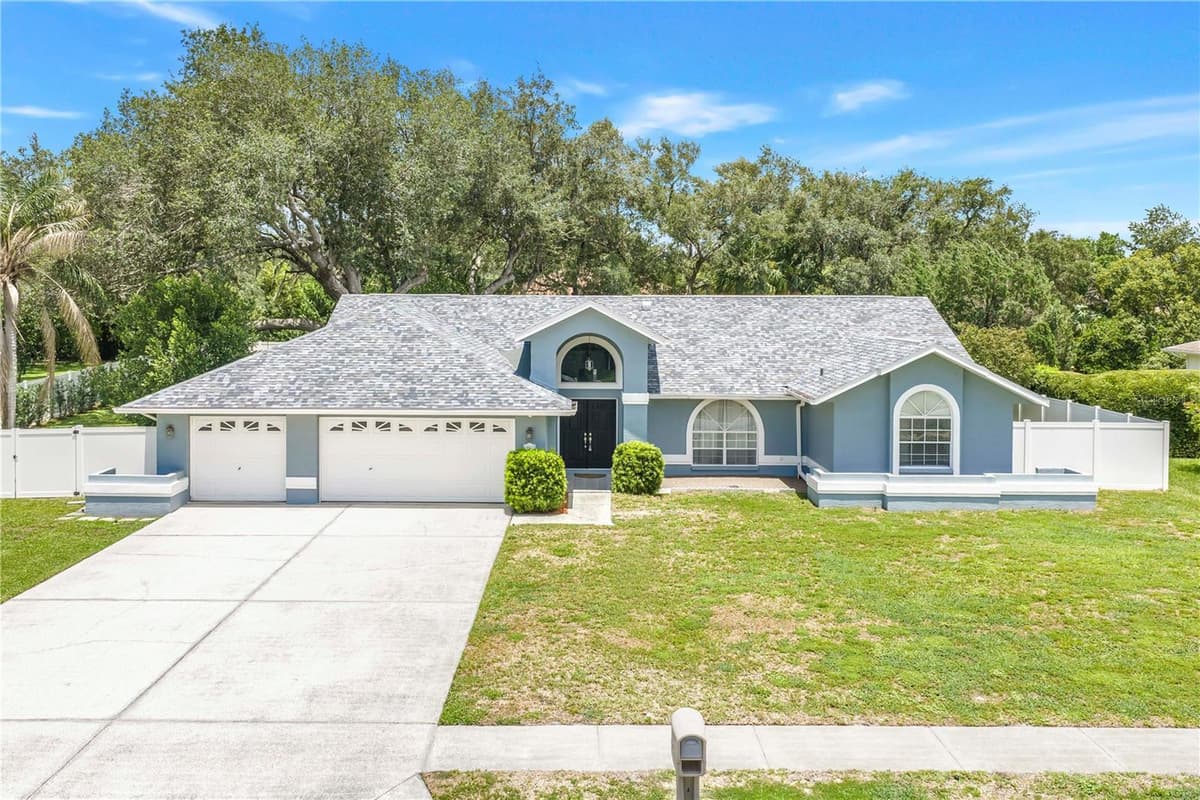 18812 BASCOMB LANE — photo 1 of 39