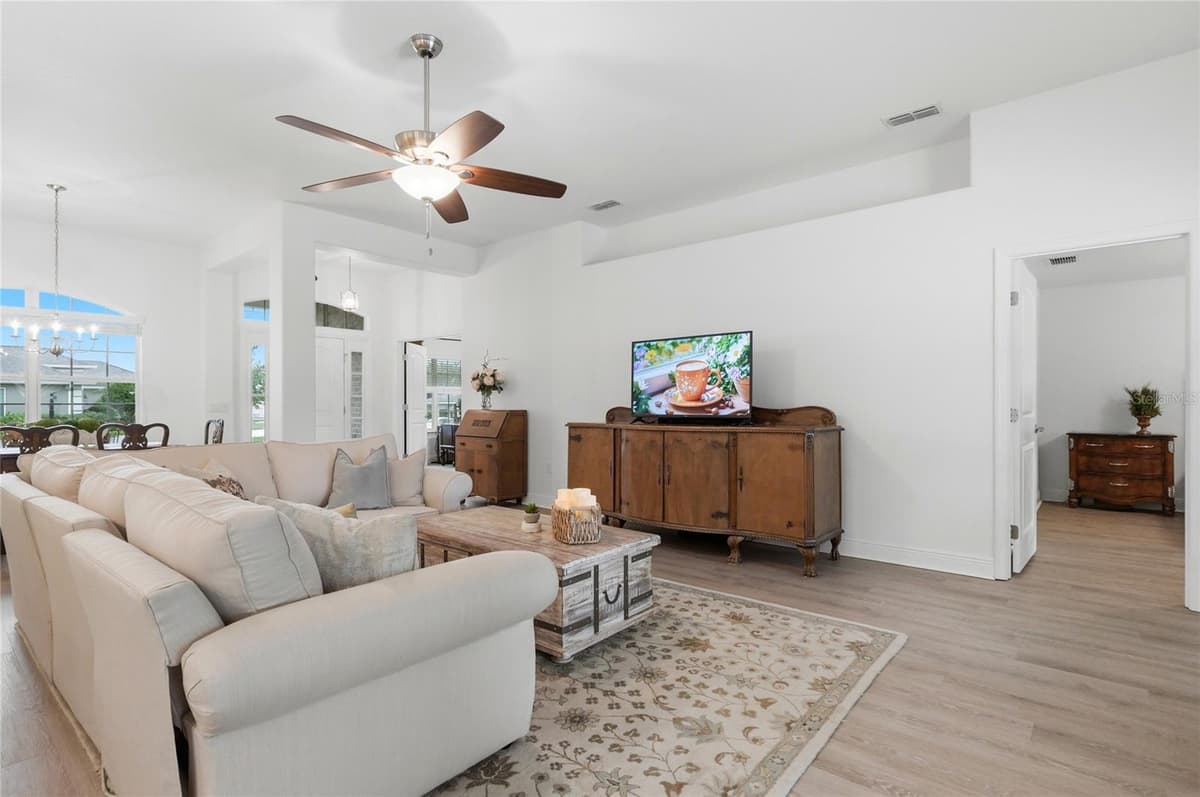 1676 DOVES VIEW CIRCLE — photo 6 of 46