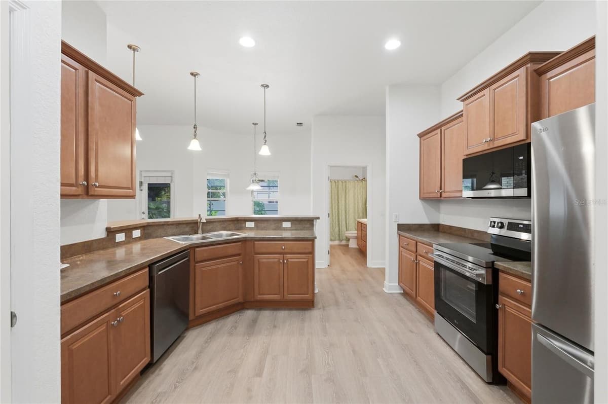 1676 DOVES VIEW CIRCLE — photo 10 of 46