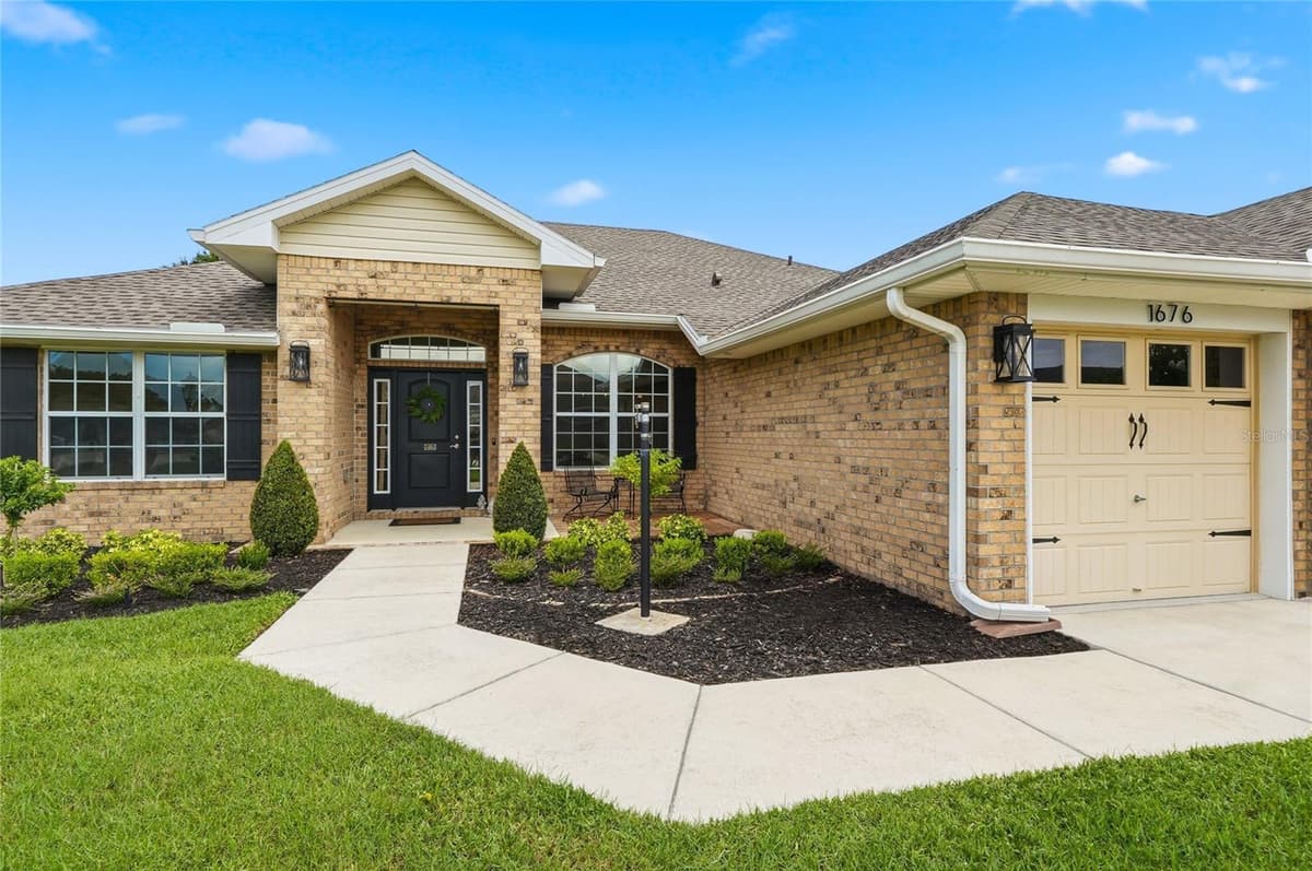1676 DOVES VIEW CIRCLE — photo 4 of 46