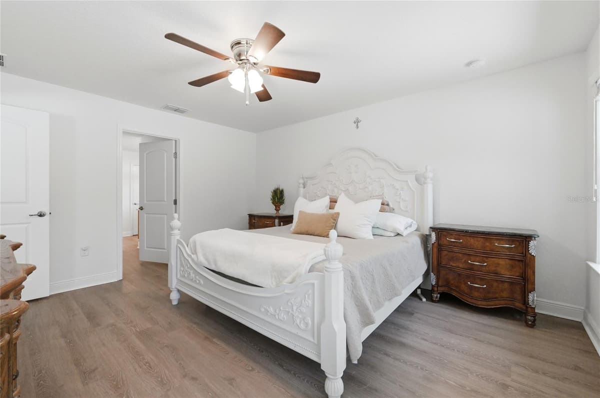 1676 DOVES VIEW CIRCLE — photo 18 of 46