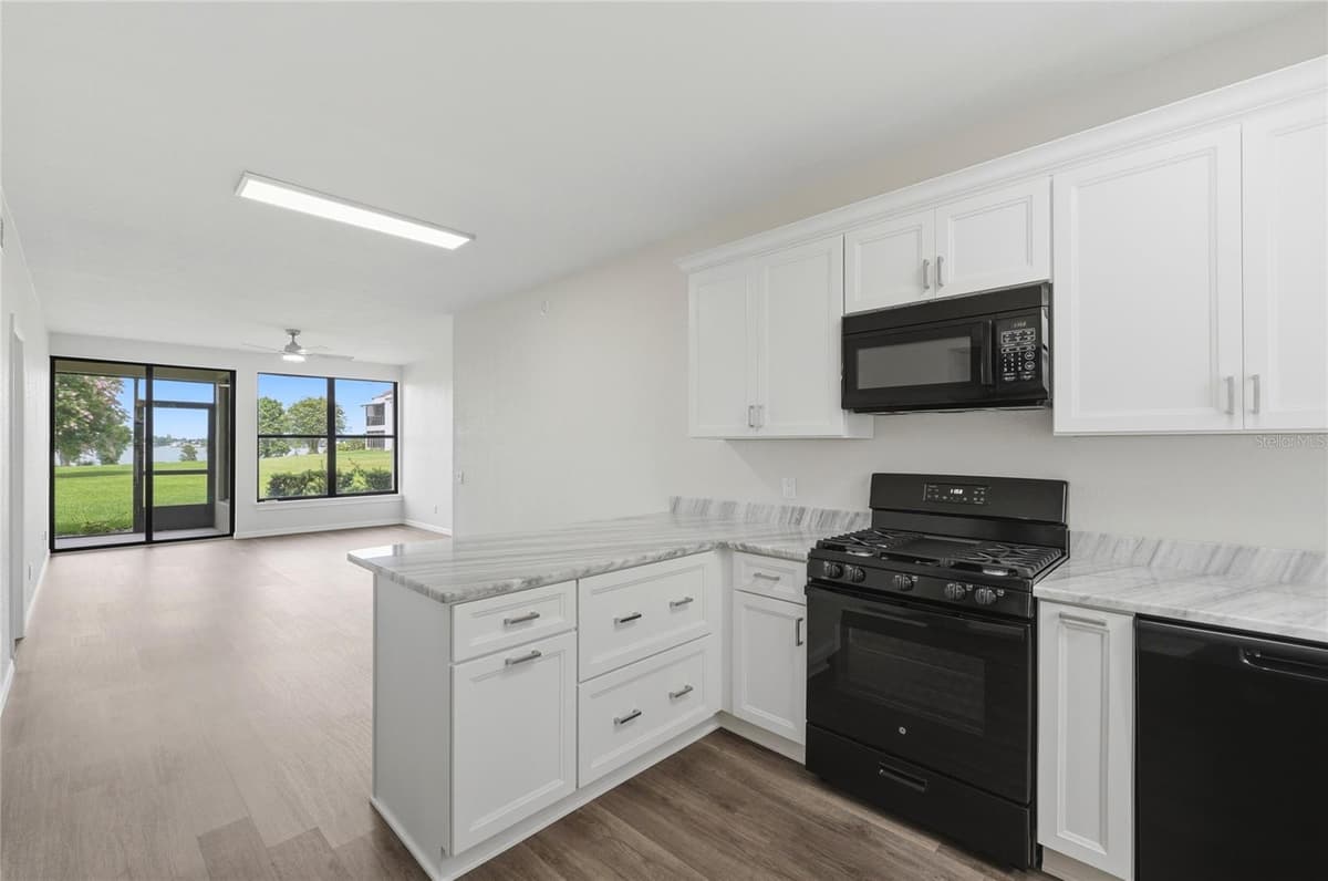 503 SWEET BAY CIRCLE — photo 12 of 53