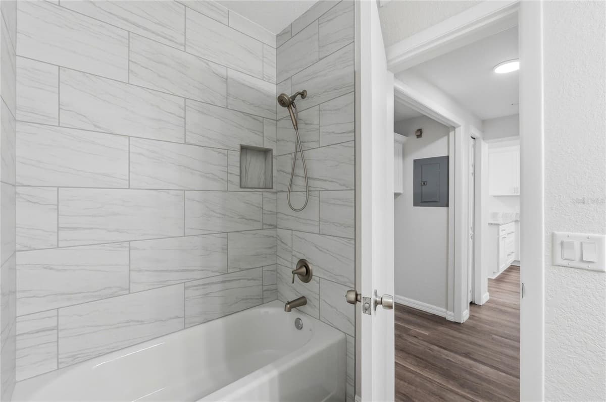 503 SWEET BAY CIRCLE — photo 30 of 53