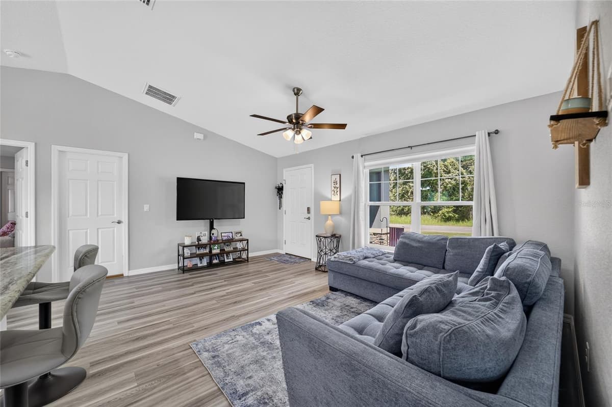 114 LOCUST LOOP — photo 13 of 57
