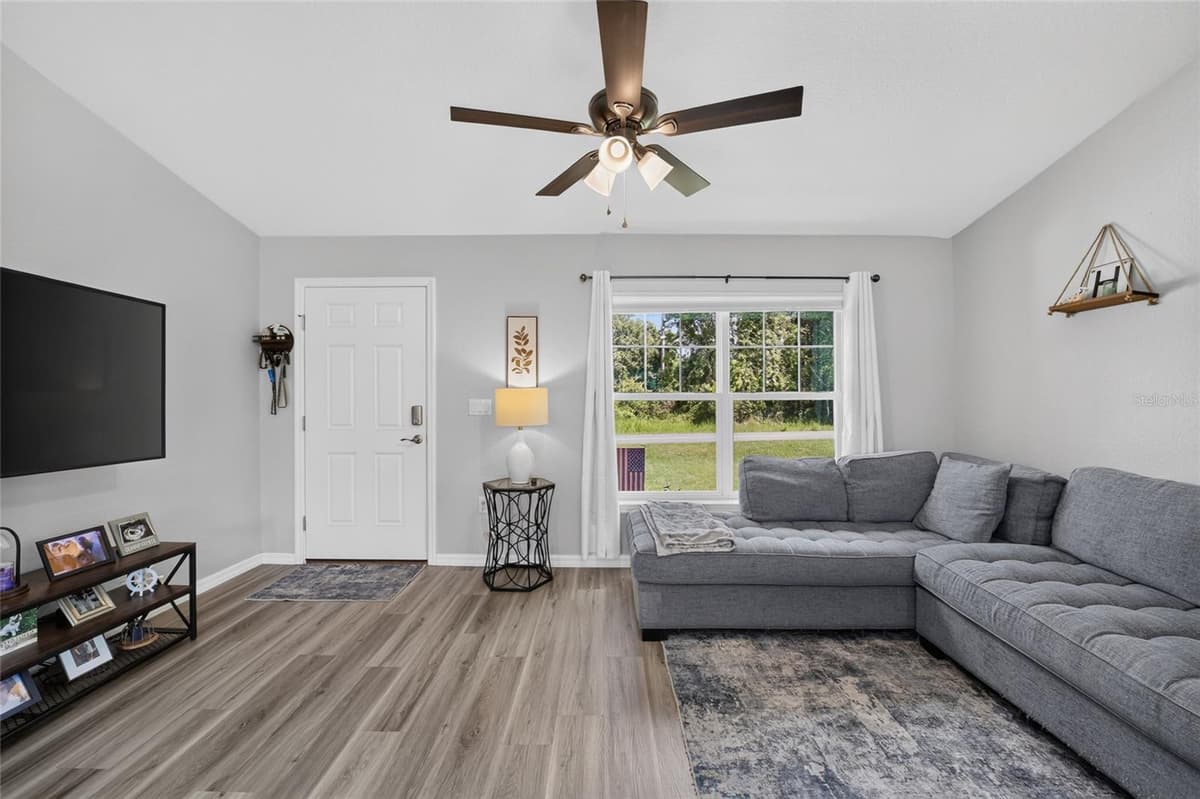 114 LOCUST LOOP — photo 12 of 57