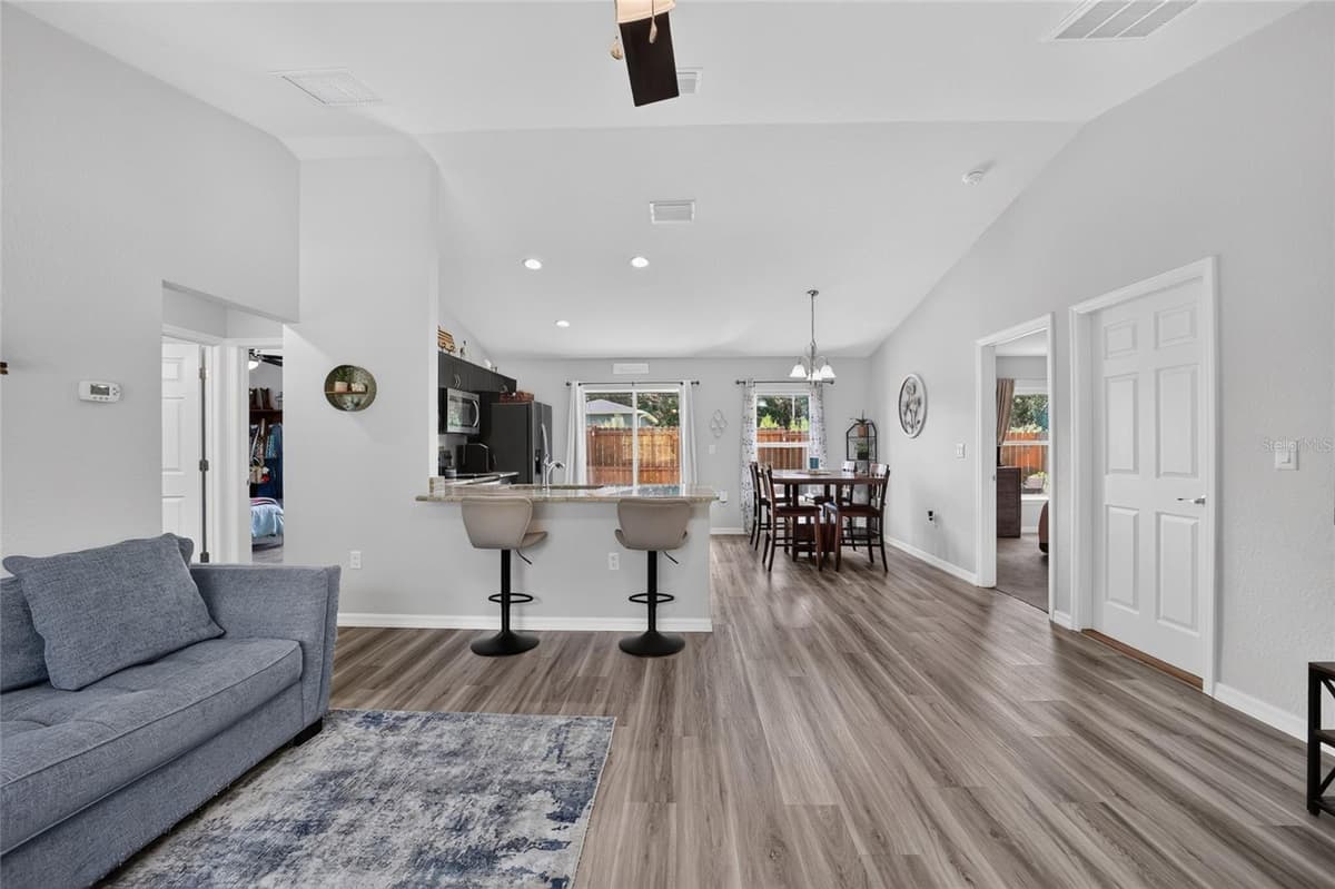 114 LOCUST LOOP — photo 15 of 57