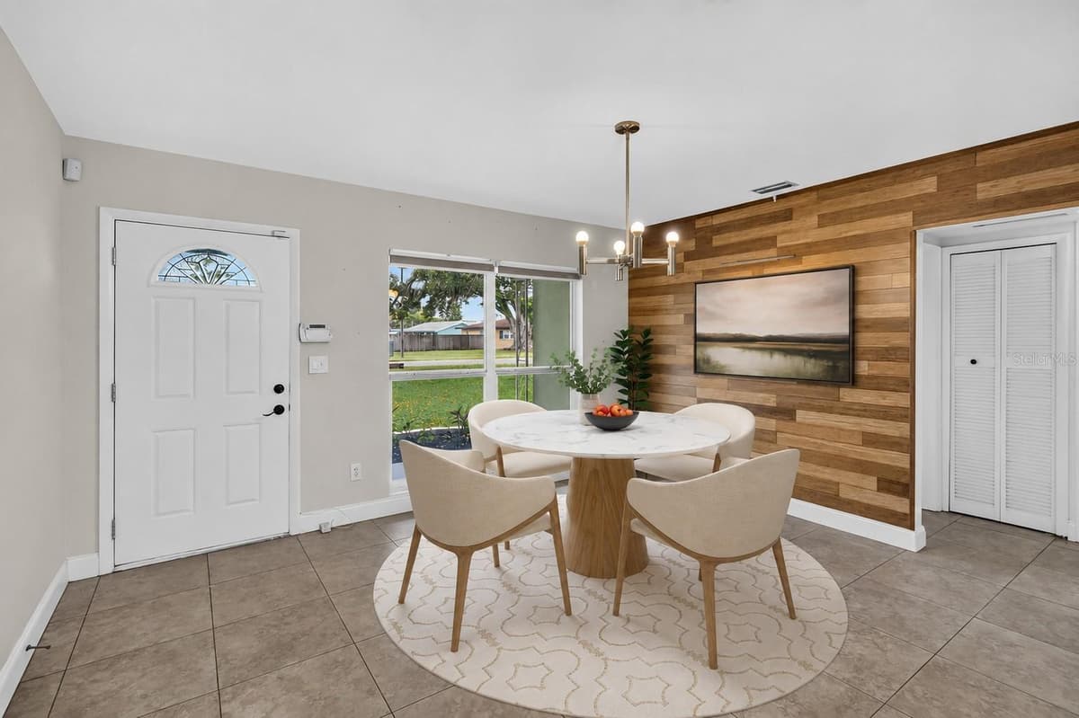 2125 HERCULES AVENUE — photo 3 of 24