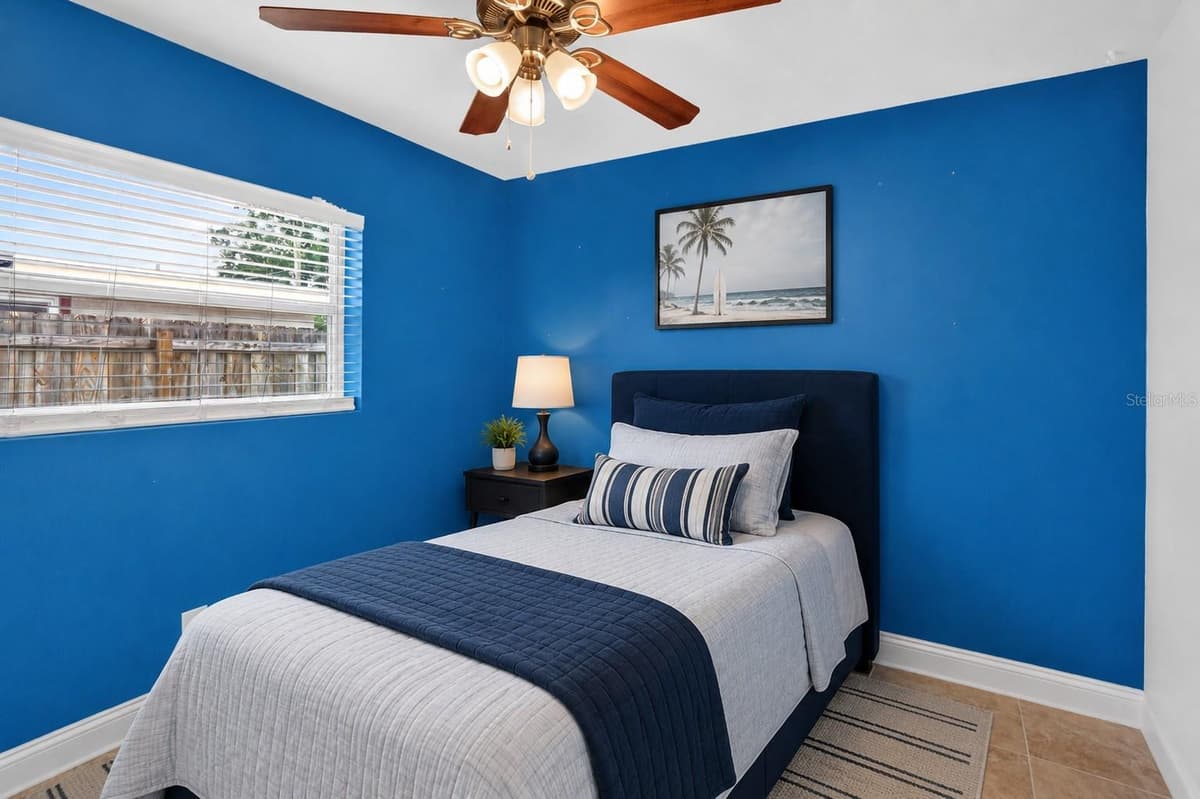 2125 HERCULES AVENUE — photo 19 of 24