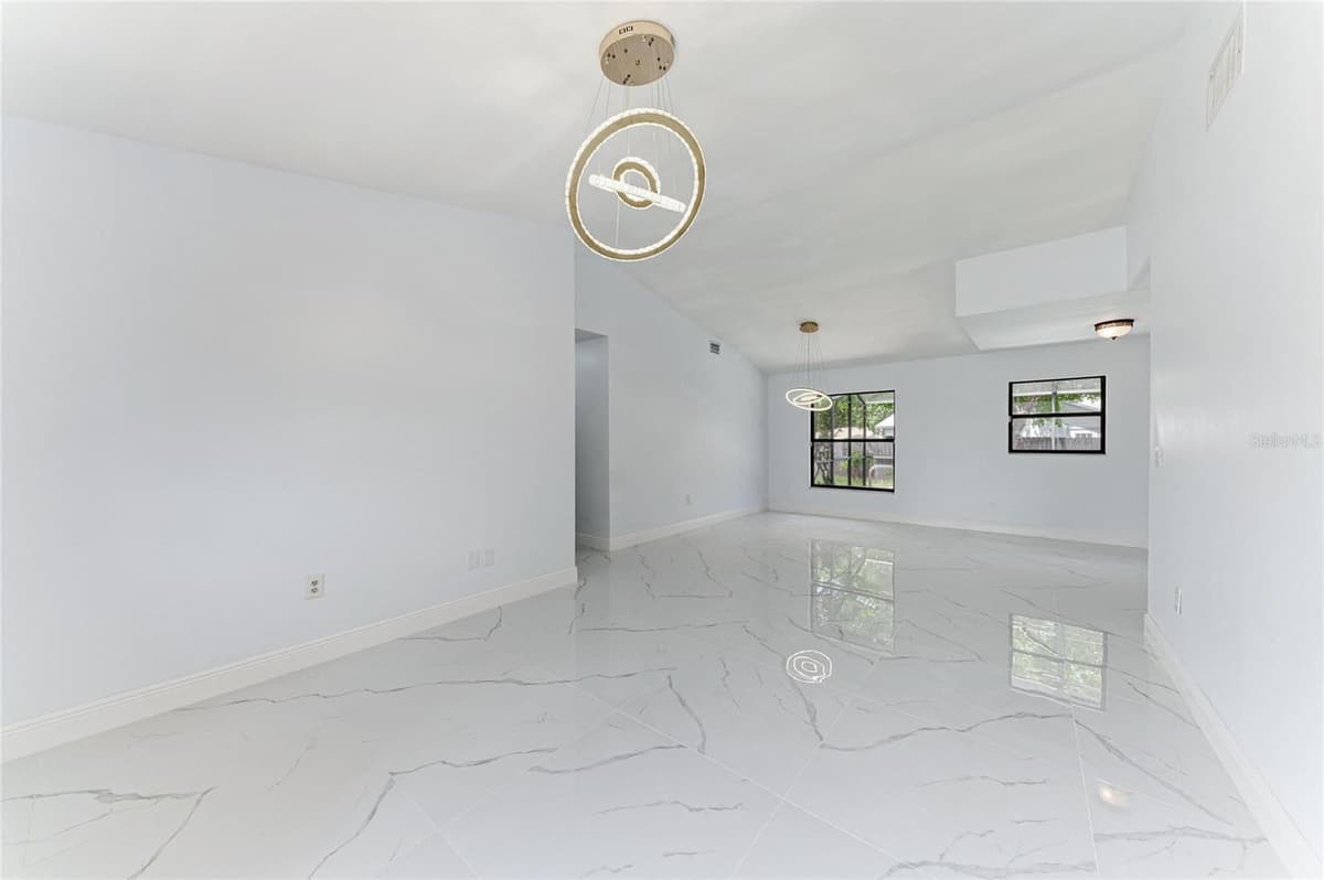 6540 MAUNA LOA BOULEVARD — photo 11 of 53