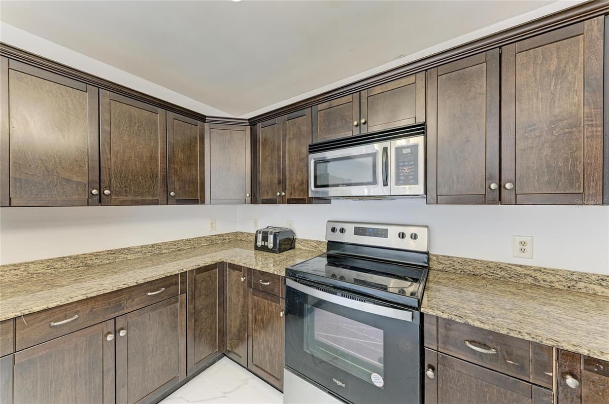 6540 MAUNA LOA BOULEVARD — photo 17 of 53