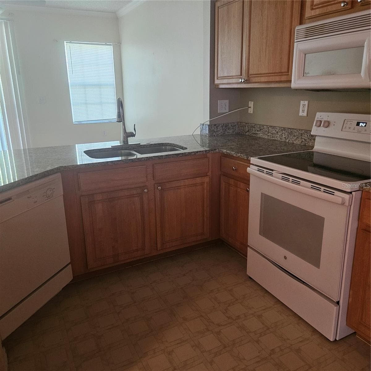 5500 BENTGRASS DRIVE — photo 5 of 33