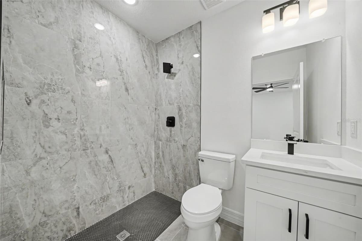 2922 PERRY ROAD — photo 12 of 32