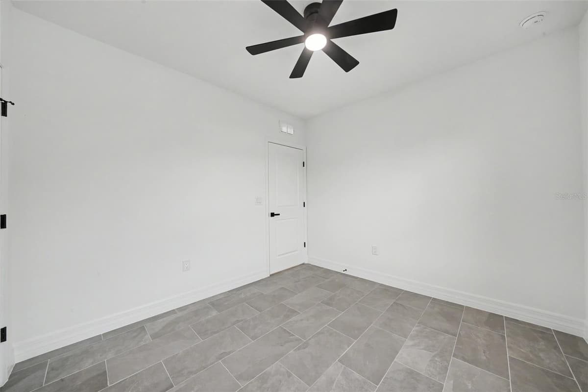 2922 PERRY ROAD — photo 18 of 32