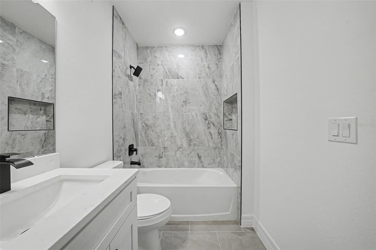 2922 PERRY ROAD — photo 15 of 32