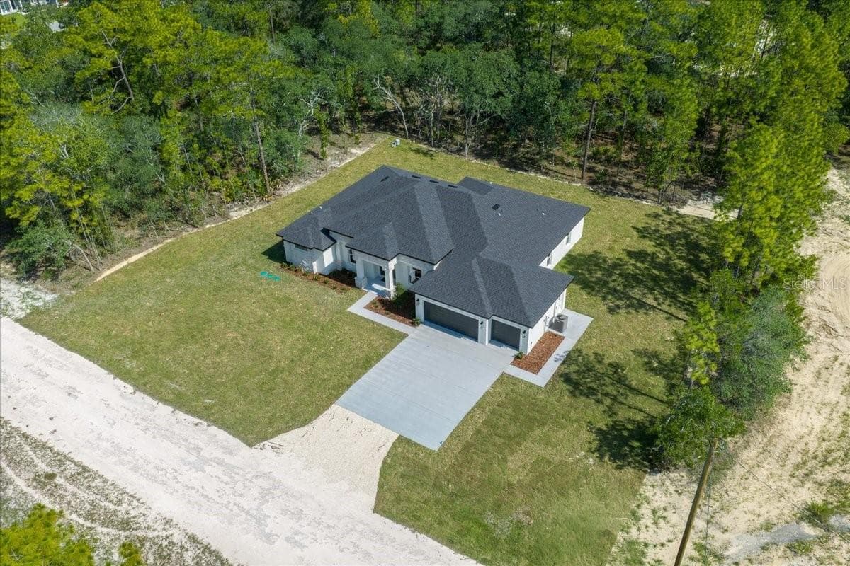 11021 STILT AVENUE — photo 46 of 92