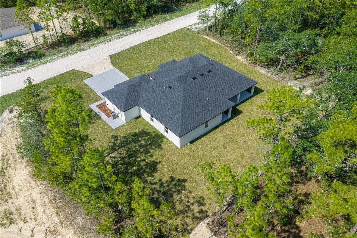 11021 STILT AVENUE — photo 47 of 92