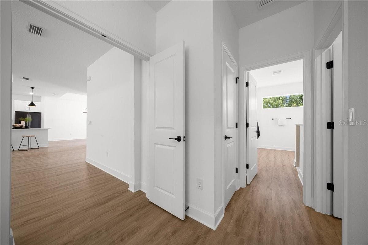 11021 STILT AVENUE — photo 12 of 92