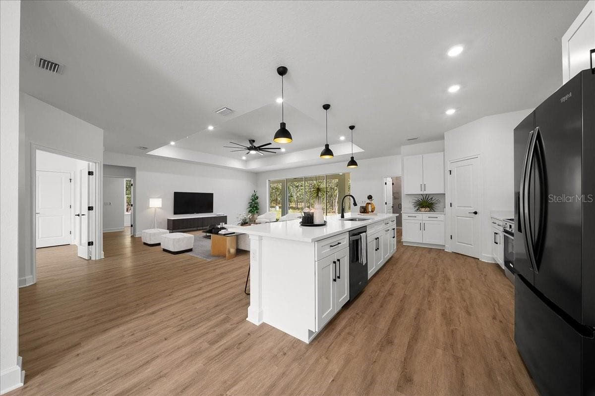 11021 STILT AVENUE — photo 26 of 92