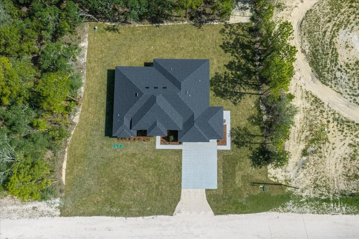 11021 STILT AVENUE — photo 49 of 92