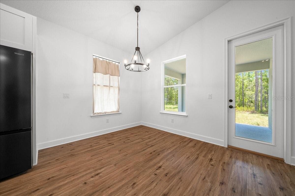 11188 SEATTLE WREN AVENUE — photo 14 of 69