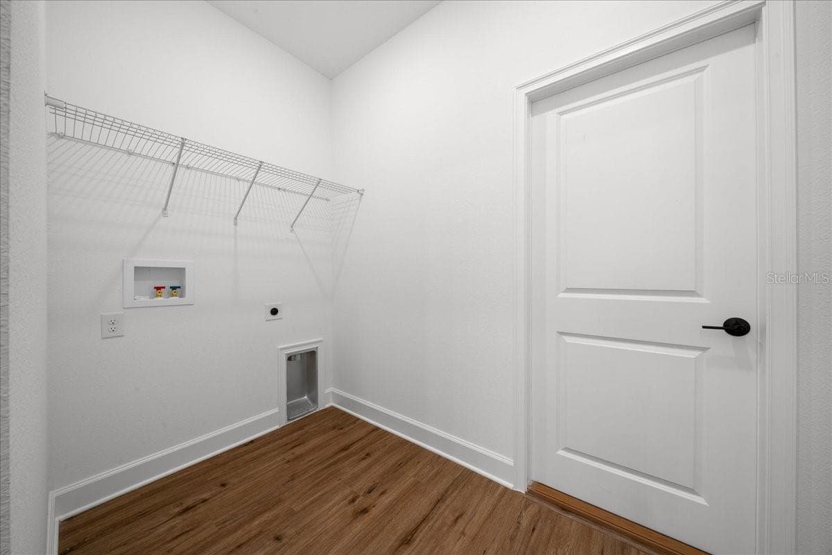 11188 SEATTLE WREN AVENUE — photo 24 of 69