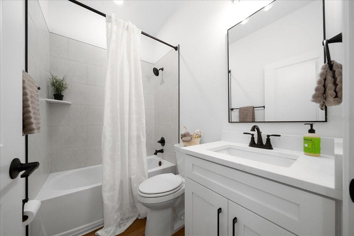 11188 SEATTLE WREN AVENUE — photo 9 of 69