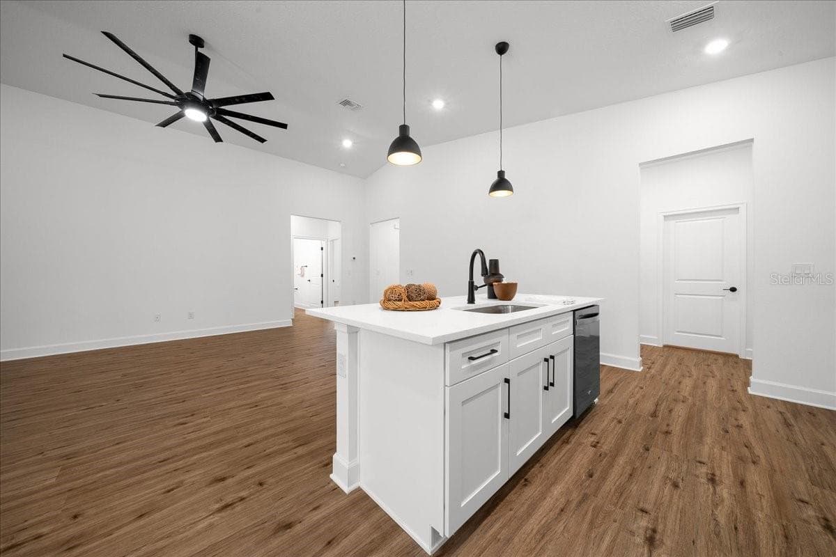 11188 SEATTLE WREN AVENUE — photo 19 of 69