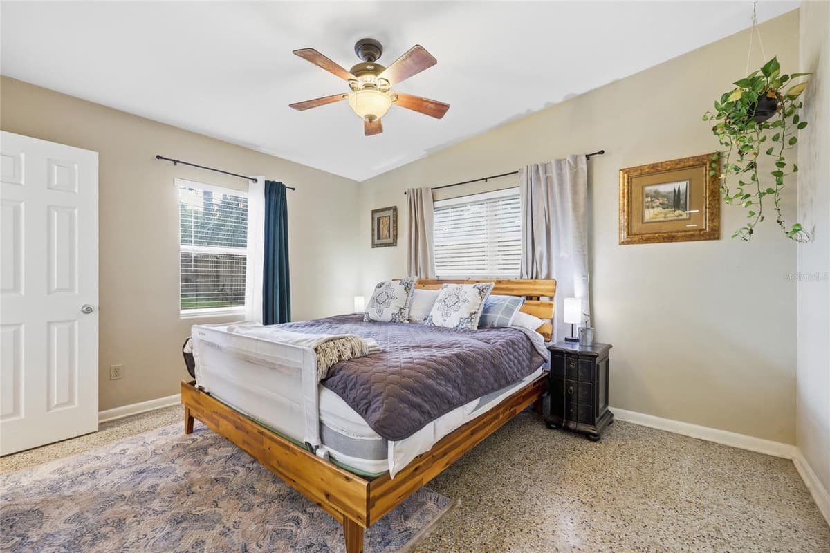 712 MALONE DRIVE — photo 15 of 32