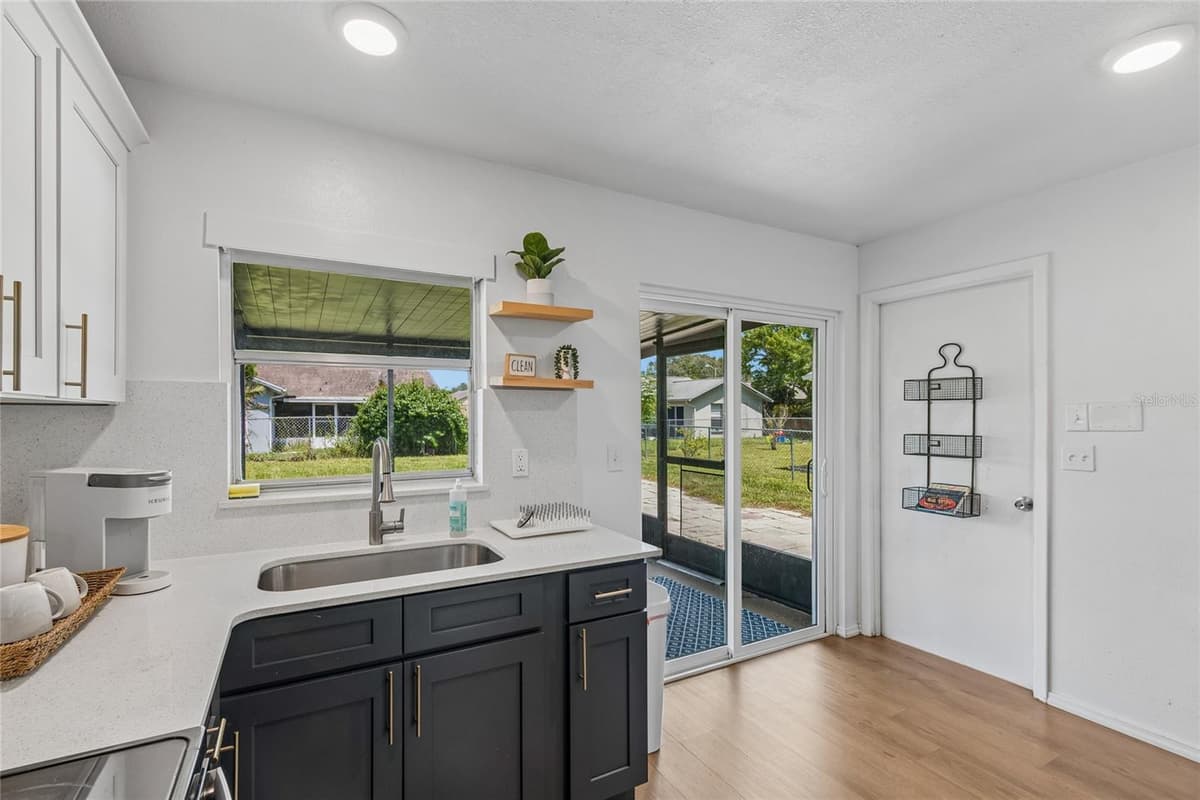 3506 MURROW STREET — photo 10 of 22