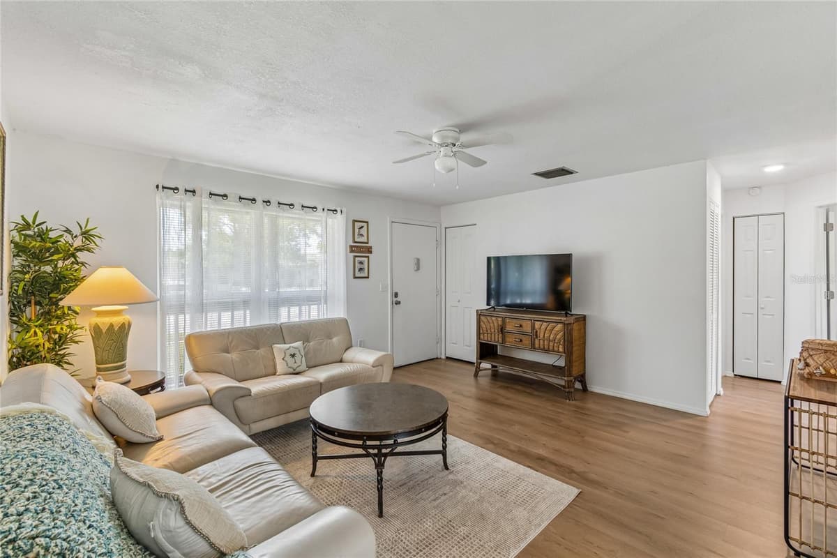 3506 MURROW STREET — photo 4 of 22