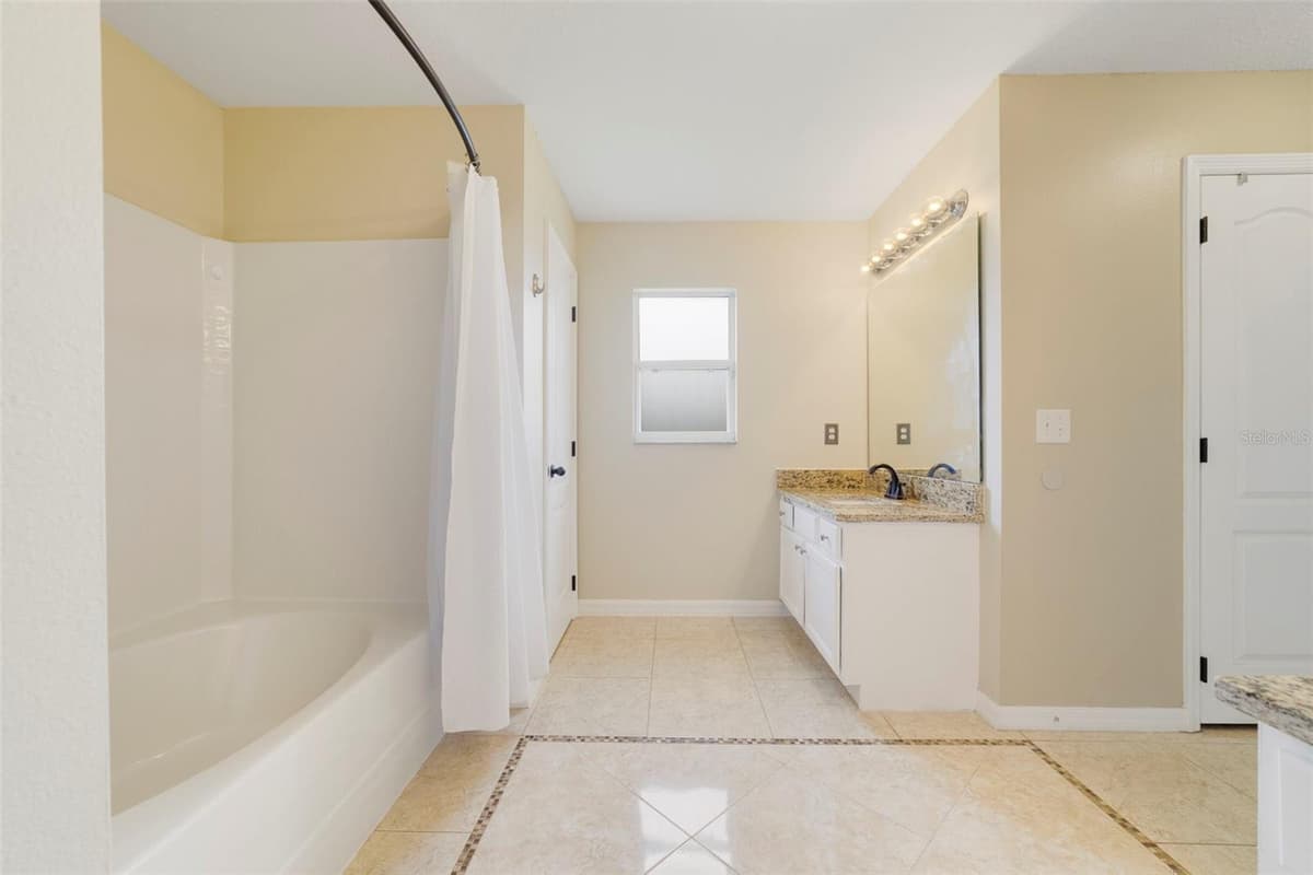 468 SHADY CREEK LANE — photo 15 of 22