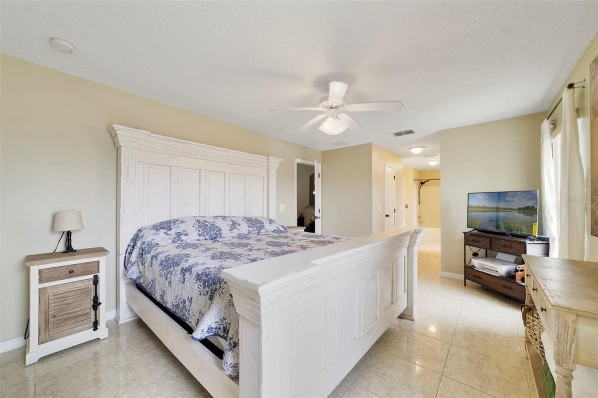 468 SHADY CREEK LANE — photo 13 of 22