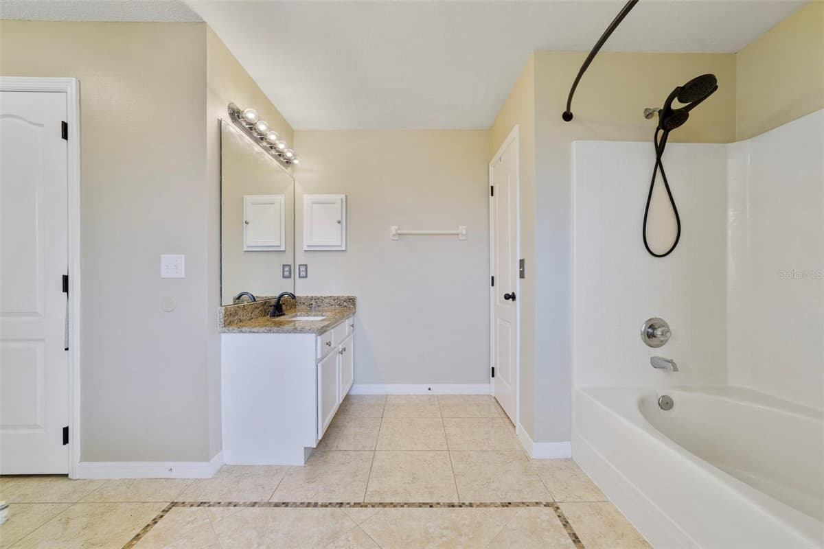 468 SHADY CREEK LANE — photo 14 of 22