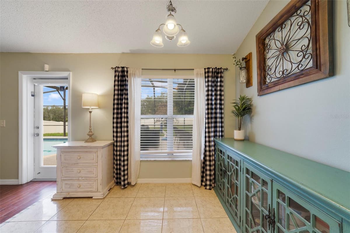 468 SHADY CREEK LANE — photo 11 of 22