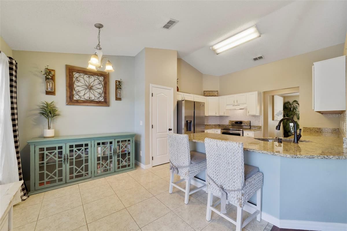 468 SHADY CREEK LANE — photo 10 of 22