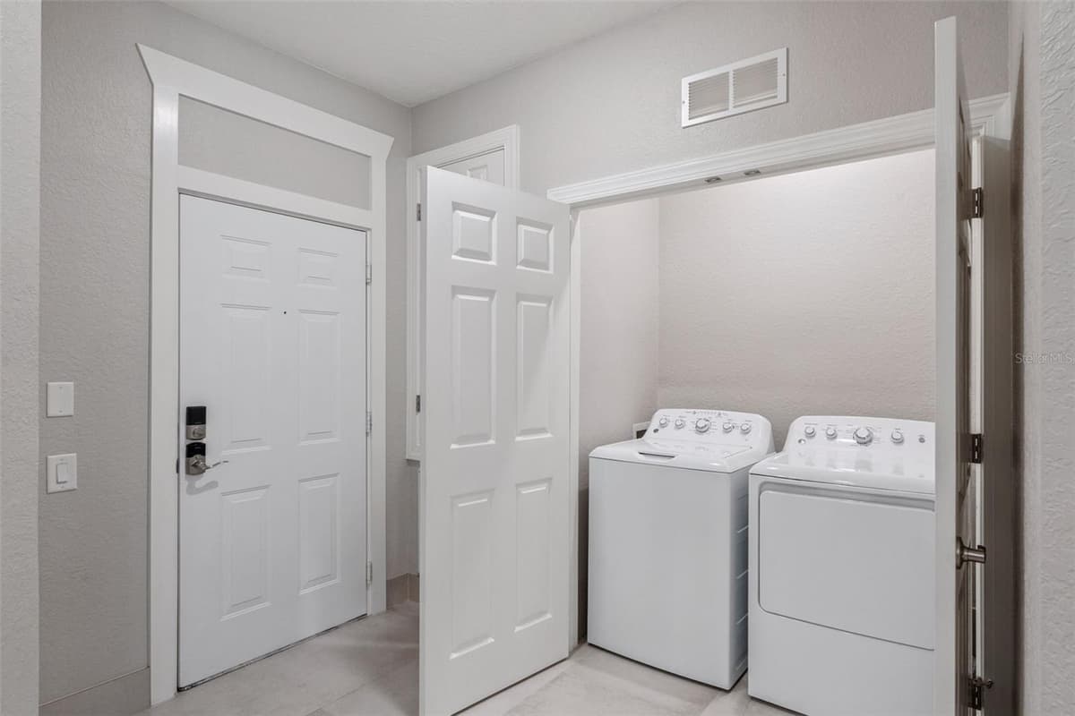 2484 SAN TECLA STREET — photo 16 of 23