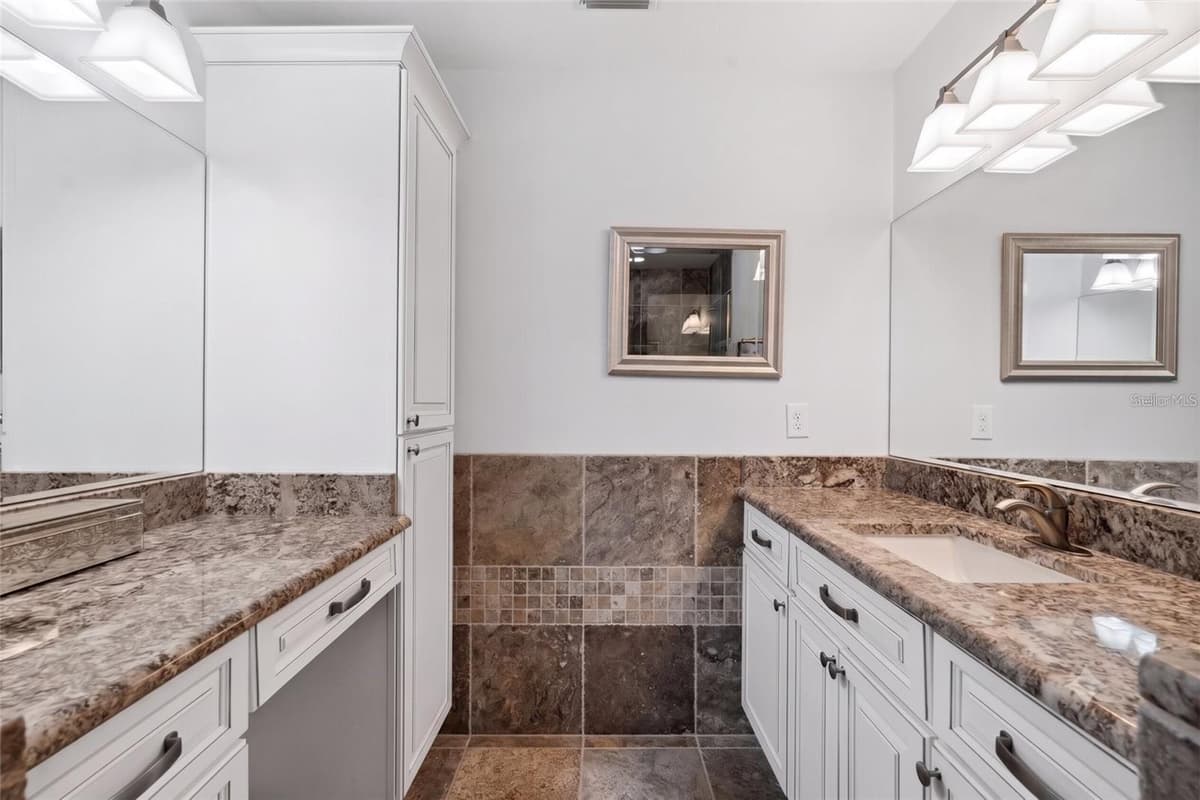 1165 GEORGE ANDERSON STREET — photo 14 of 26