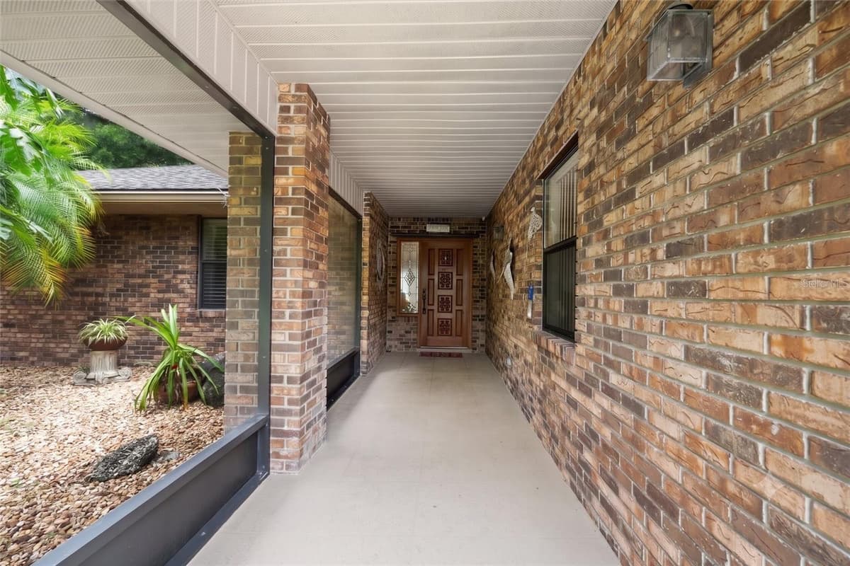 1165 GEORGE ANDERSON STREET — photo 6 of 26