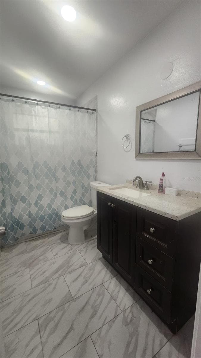2545 STRATFORD DRIVE — photo 7 of 17