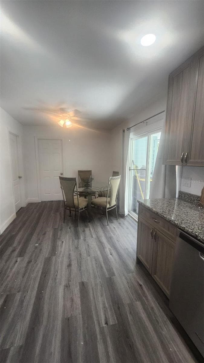 2545 STRATFORD DRIVE — photo 5 of 17