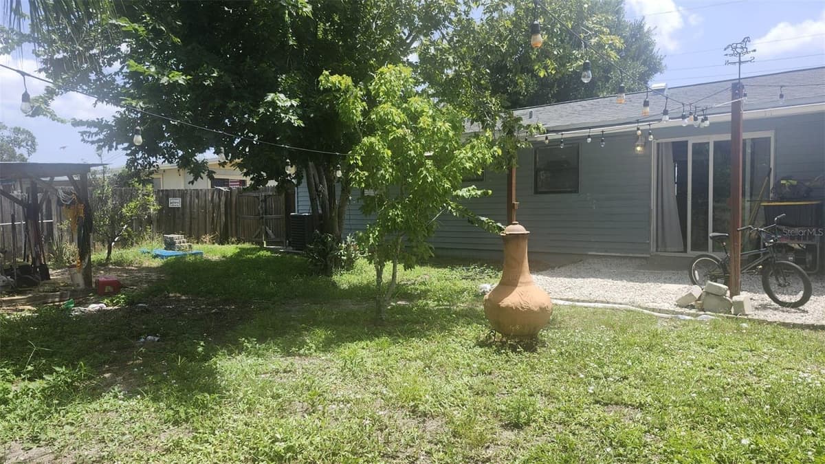 2545 STRATFORD DRIVE — photo 15 of 17